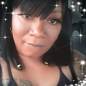 Meet your Posher, Yolanda